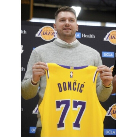 Luka Doncic (Nike)-(Lakers)-(Yellow)-(Jersey)-(New Cond.)-(Stiched)-(XL)-$100 - Picture 8 of 11